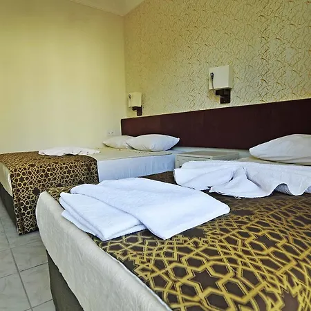 Sun Kiss Hotel Side