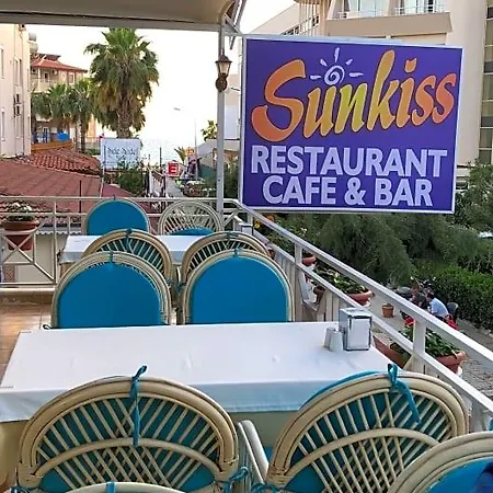 Sun Kiss Hotell