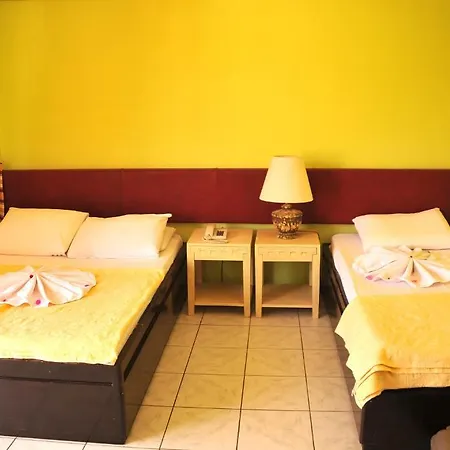 Sun Kiss Ξενοδοχείο 2*